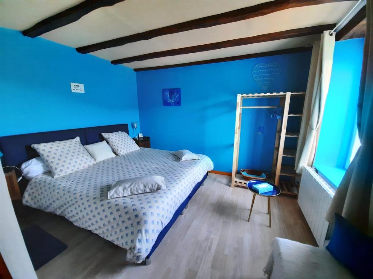 Le Logis Des 3 Coeurs Chambre La Boheme Saint-Cernin-de-l'Herm Exterior photo